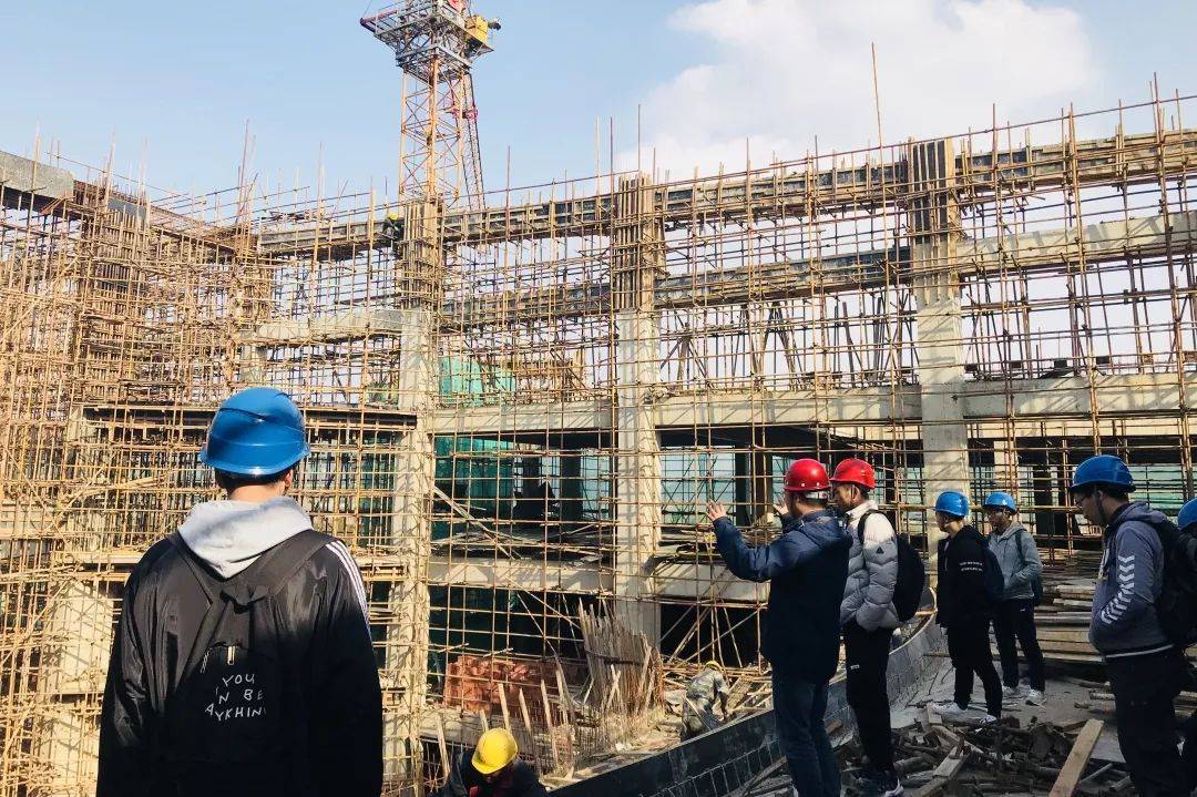 高職院校建筑工程類專業(yè)建設(shè)面臨諸多困境